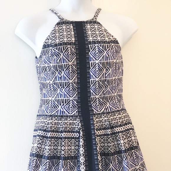 NWOT Vince Camuto Dress Size: Medium Blues and White - Picture 2 of 12